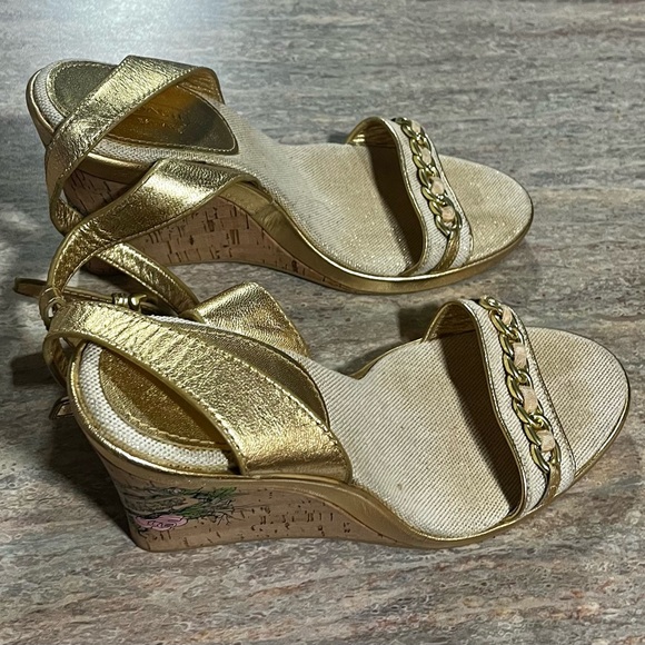 Coach Ellette open toe strapped wedge sandals with flowers 🌸 on the wedges - Picture 5 of 16